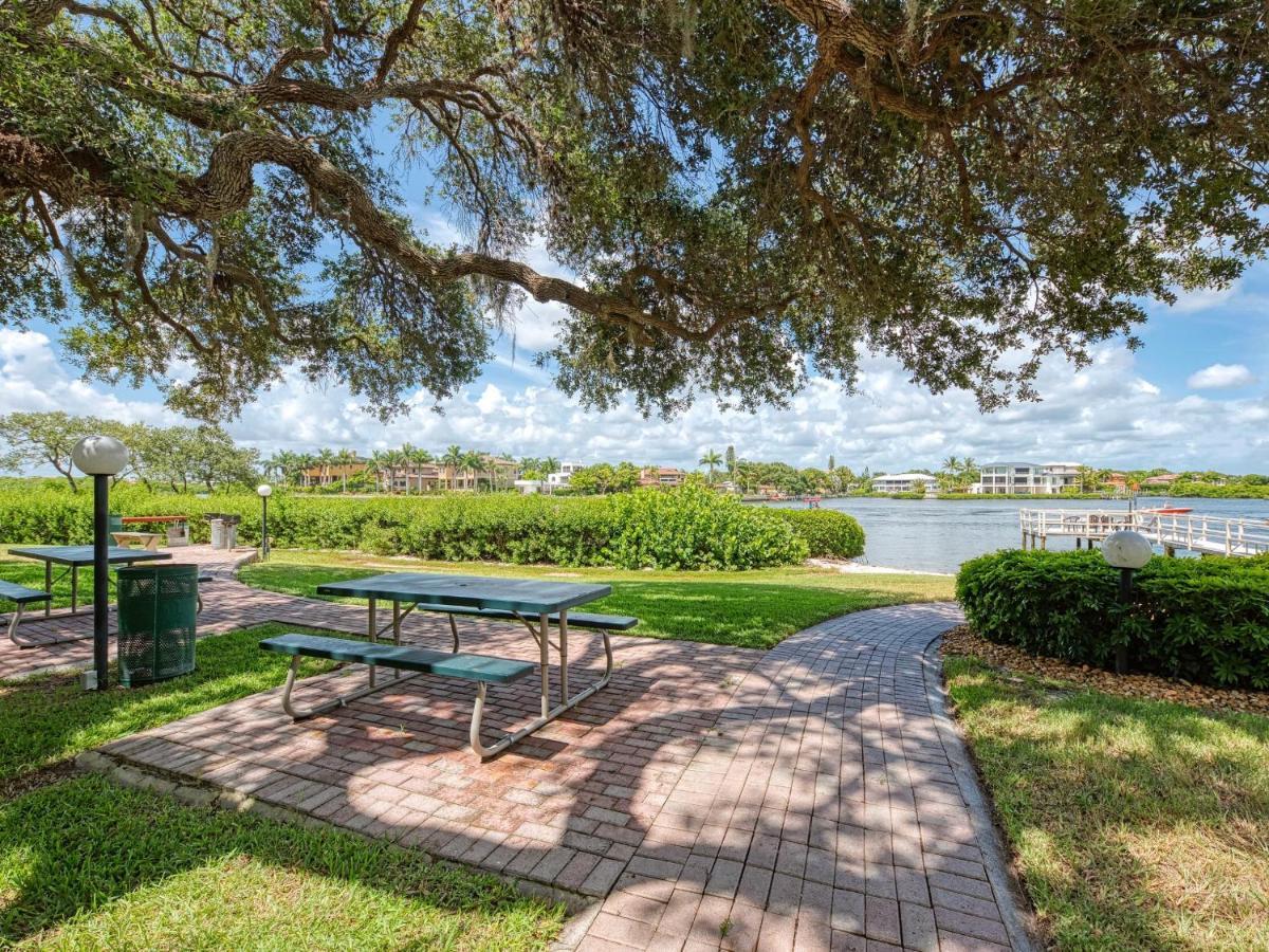 Luxury Waterfront Views - Heated Pool - 1400Sf Duplex - Minutes To The Beach 시에스타 키 외부 사진