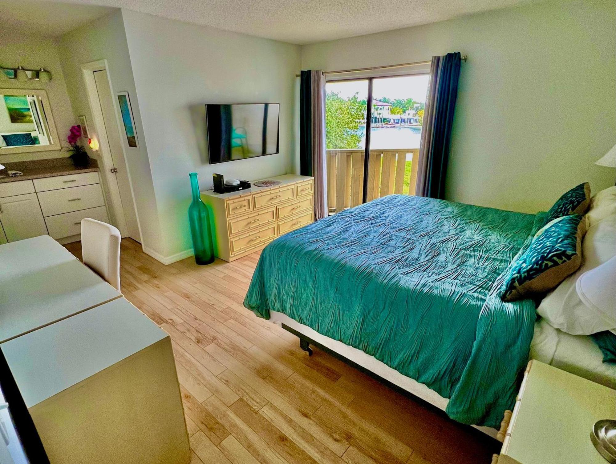 Luxury Waterfront Views - Heated Pool - 1400Sf Duplex - Minutes To The Beach 시에스타 키 외부 사진